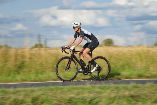 WHAT SIZE ROAD BIKE DO I NEED?