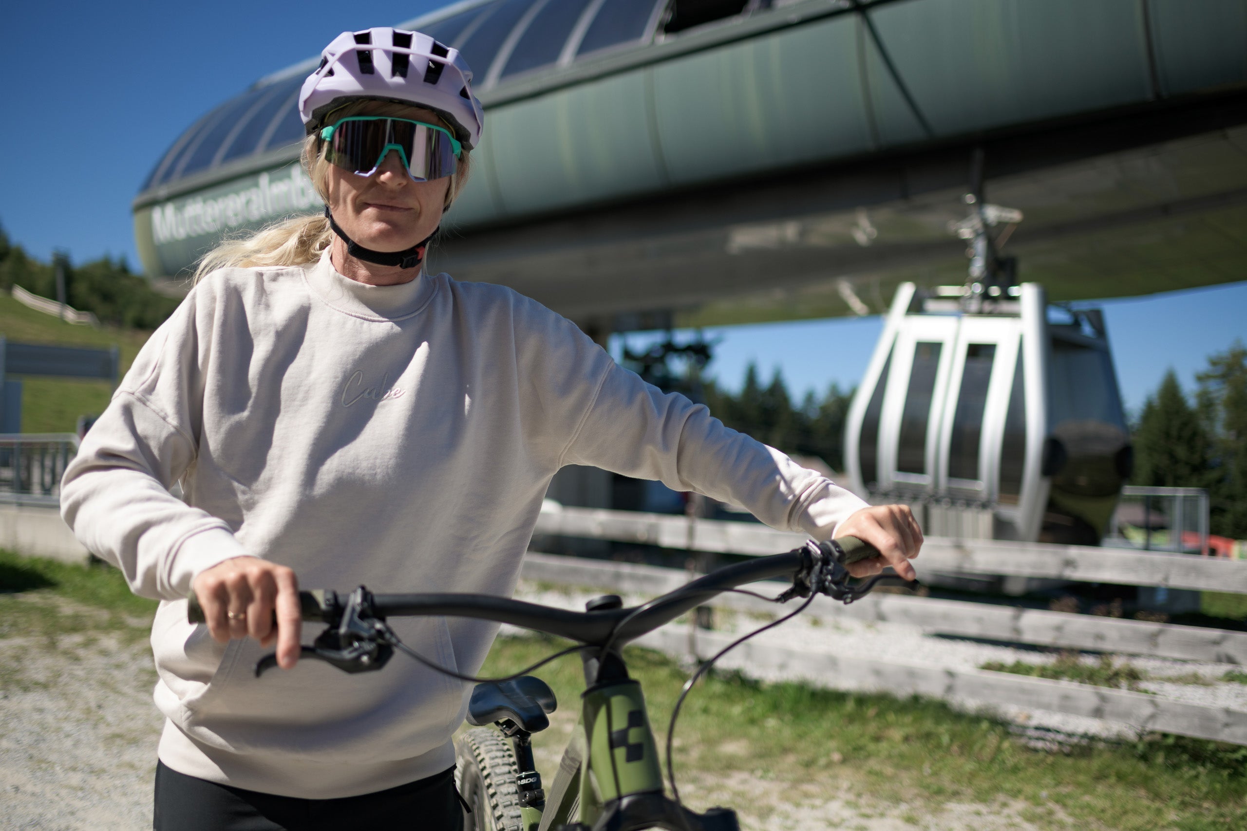 Women's Cycling Clothing from CUBE