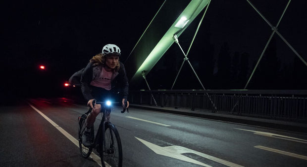 ZO FIETS JIJ OOK MET SLECHT WEER GEWOON DOOR