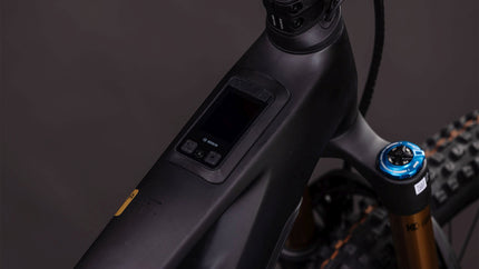 CUBE STEREO HYBRID ONE44 HPC AT 800 CARBON/GOLD