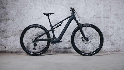CUBE AMS HYBRID ONE44 C:62 PRO 400X BLACKLINE