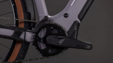 CUBE REACTION HYBRID PERFORMANCE 600 FE PLUMGREY/BLACK