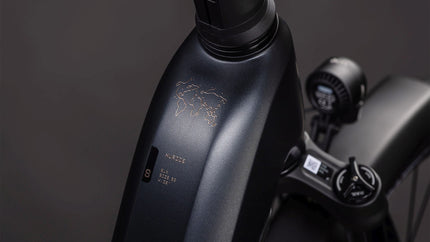 CUBE NURIDE HYBRID SLX 800 BLACK/GOLD