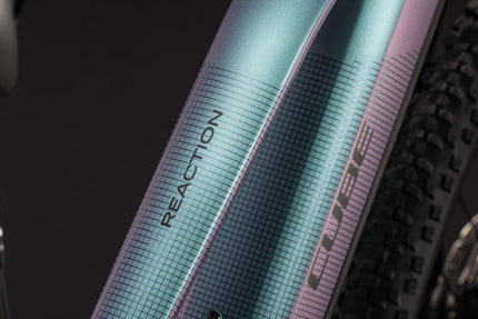 CUBE REACTION HYBRID PRO 800 POLARLIGHT/BLACK
