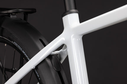 CUBE TOURING HYBRID ONE 600 METALLICWHITE/CHROME