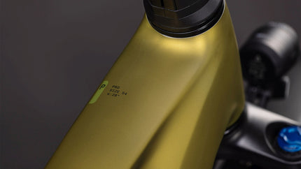 CUBE TOURING HYBRID PRO 800 GOLDENLIME/BLACK