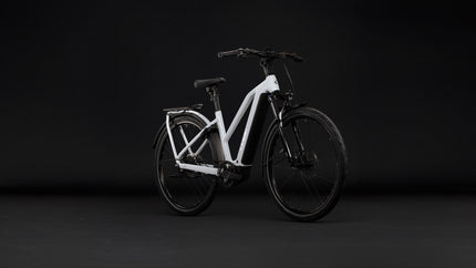 CUBE KATHMANDU HYBRID DELUXE PRO 800 METALLICWHITE/CHROME