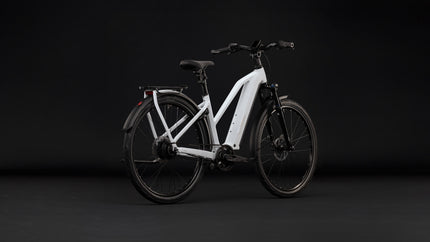 CUBE KATHMANDU HYBRID DELUXE PRO 800 METALLICWHITE/CHROME