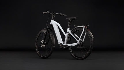 CUBE KATHMANDU HYBRID DELUXE PRO 800 METALLICWHITE/CHROME
