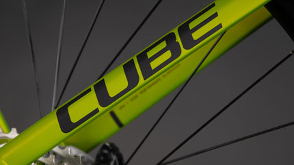 CUBE KATHMANDU HYBRID PRO 800 LIZARD/BLACK