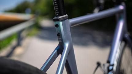 CUBE ATTAIN RACE SMARAGDGREY/WHITE