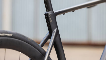CUBE ATTAIN C:62 RACE CARBON/COALCHROME