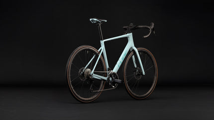 CUBE ATTAIN C:62 RACE FROSTYMINT/MINT