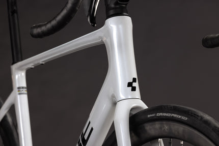 CUBE ATTAIN C:62 SLX METALLICWHITE/BLACK