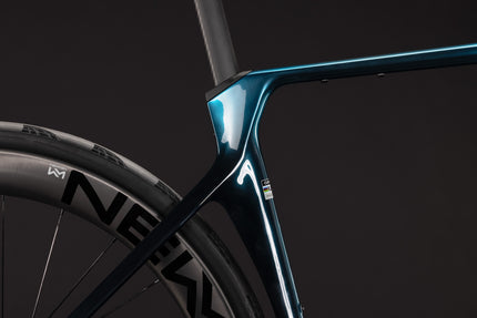 CUBE AGREE C:62 RACE CHROMEBLUE/LIQUIDBLUE