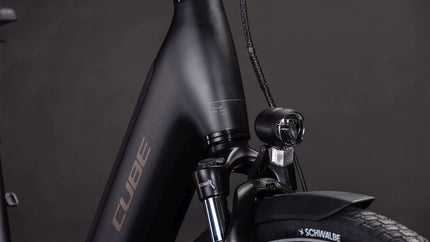 CUBE SUPREME HYBRID COMFORT PRO 600 GREY/CHROME