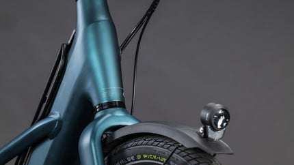 CUBE LONGTAIL HYBRID FAMILY 800 ROYALGREEN/BLACK