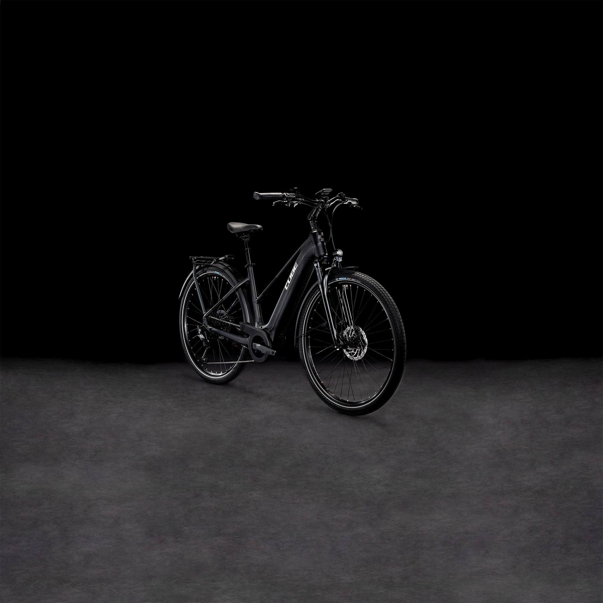 cube travel e bike CUBE TOURING HYBRID PRO 625 BLACK/METAL – cubestores.nl