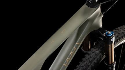 CUBE AMS ONE11 C:68X TM 29 DUSTOLIVE/GOLD