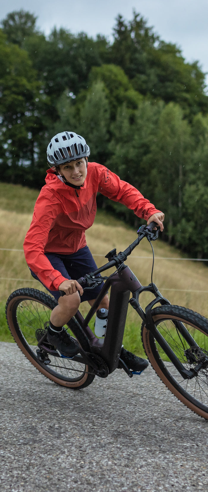 <h2>CUBE REACTION HYBRID</h2>